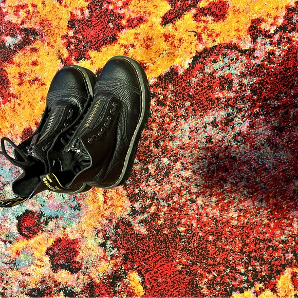 Women’s Dr. Martens Sinclair Platform Boots - Picture 2 of 3